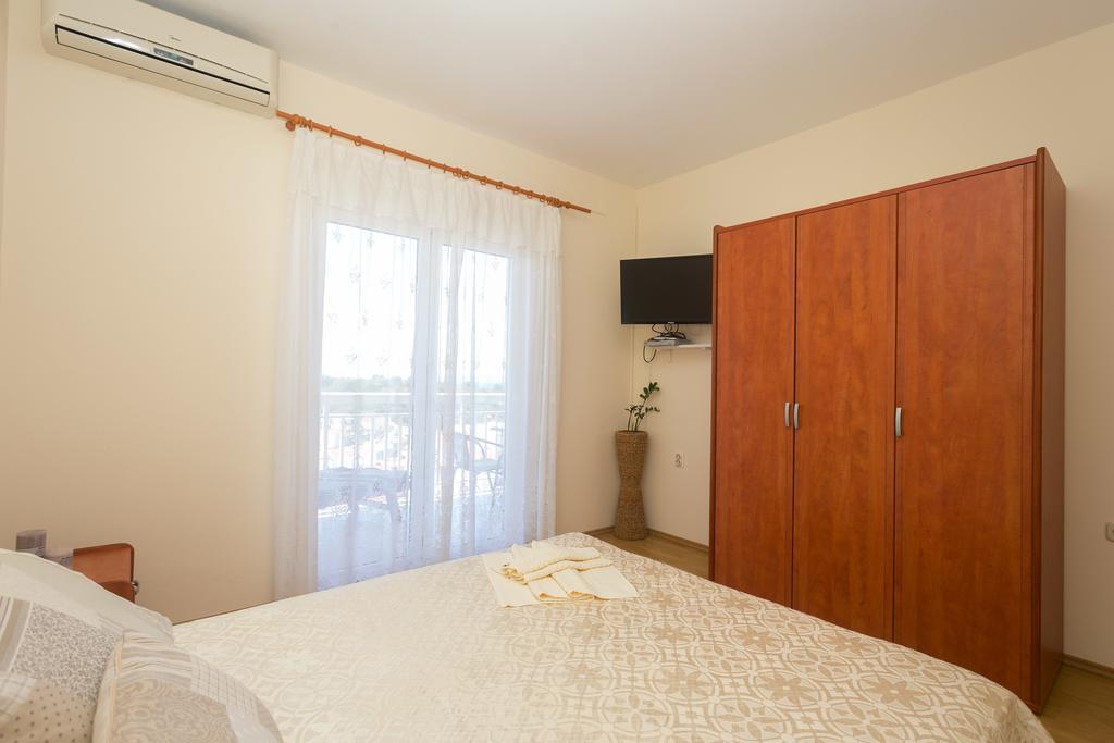 Vucic Apartments Hvar Town Esterno foto